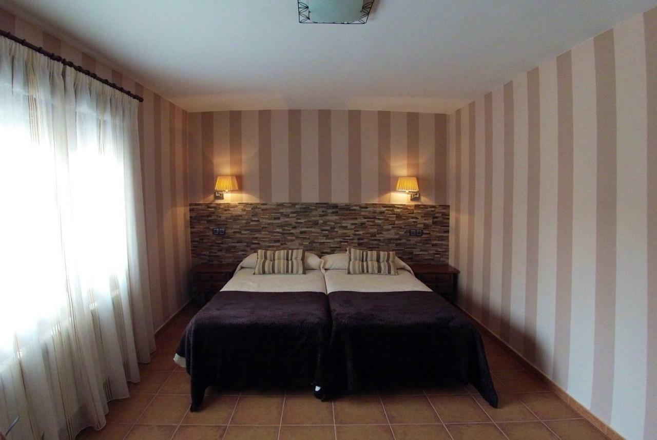 Tradicion Rural Sl Pension Nieva  Buitenkant foto